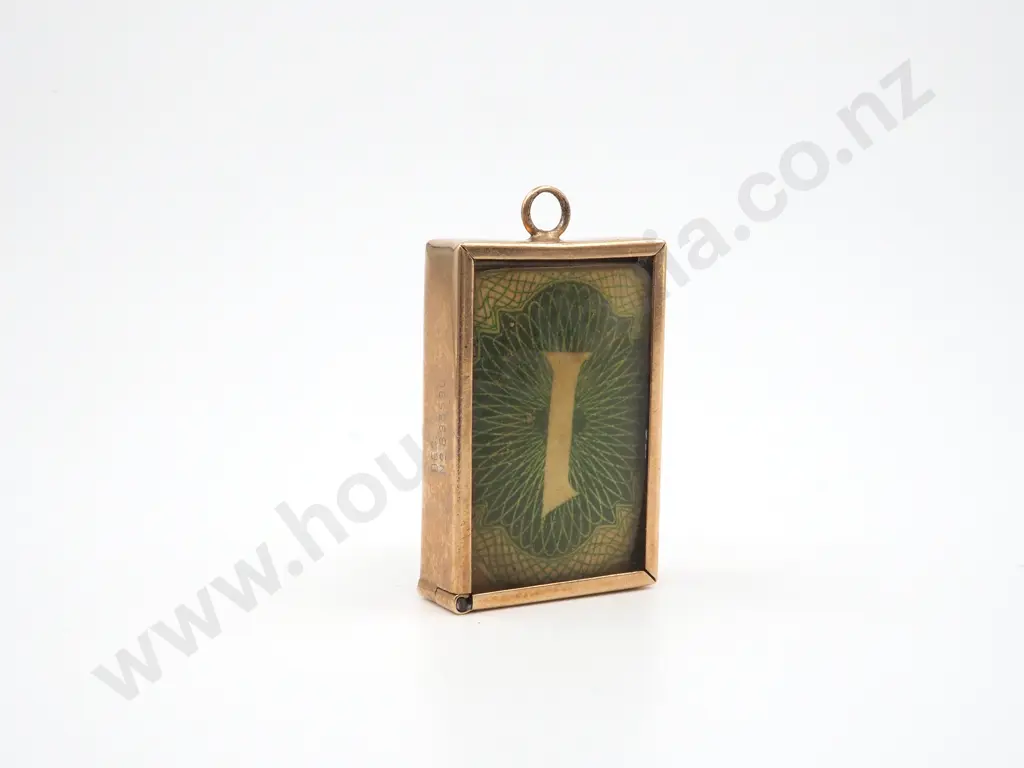9ct Gold Inset One Pound Banknote Pendant Image 1++