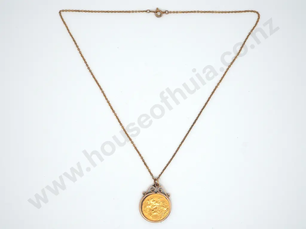 9ct Gold Antique Mount with 1914 Mounted Full Sovereign Image 1++