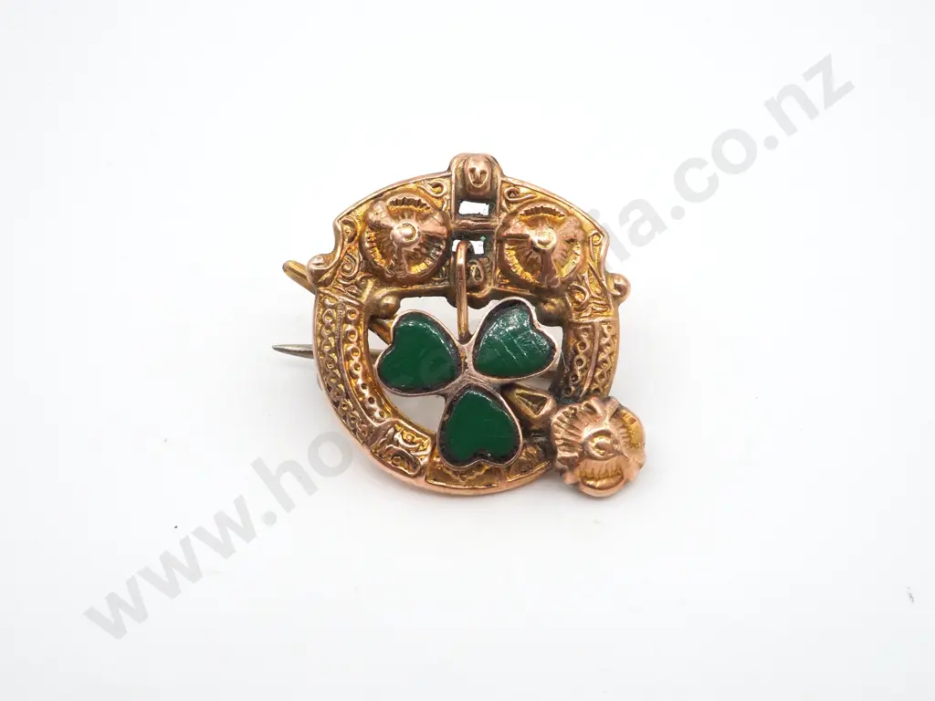 9ct Gold Three Leaf Clover Brooch Image 1++