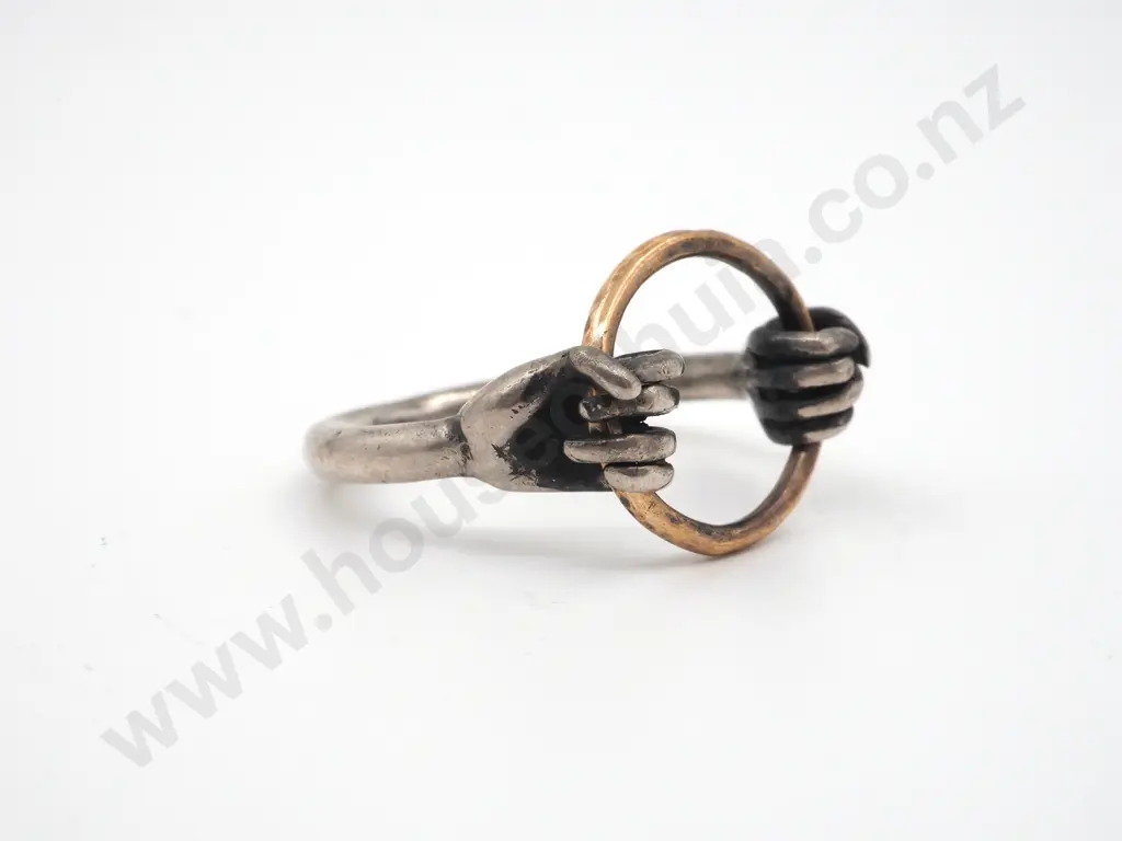 9ct Gold & Sterling Silver Ring Image 1++