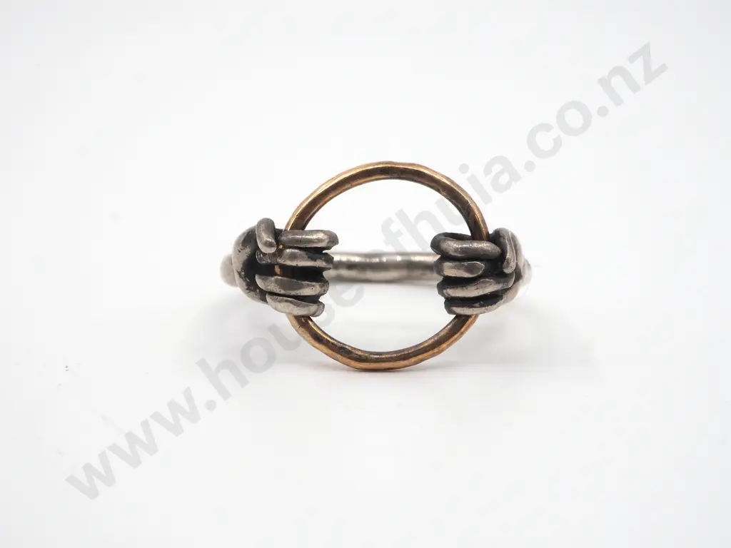 9ct Gold & Sterling Silver Ring Image 1++