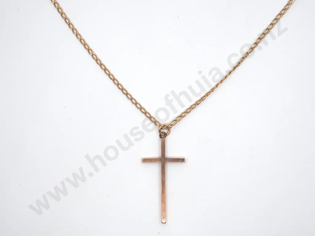 9ct Gold Cross Pendant on 9ct Gold Curb Link Chain Image 1++