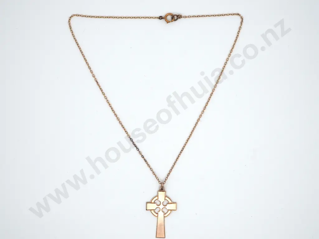 9ct Gold Cross on Gold Cable Link Chain Image 1++