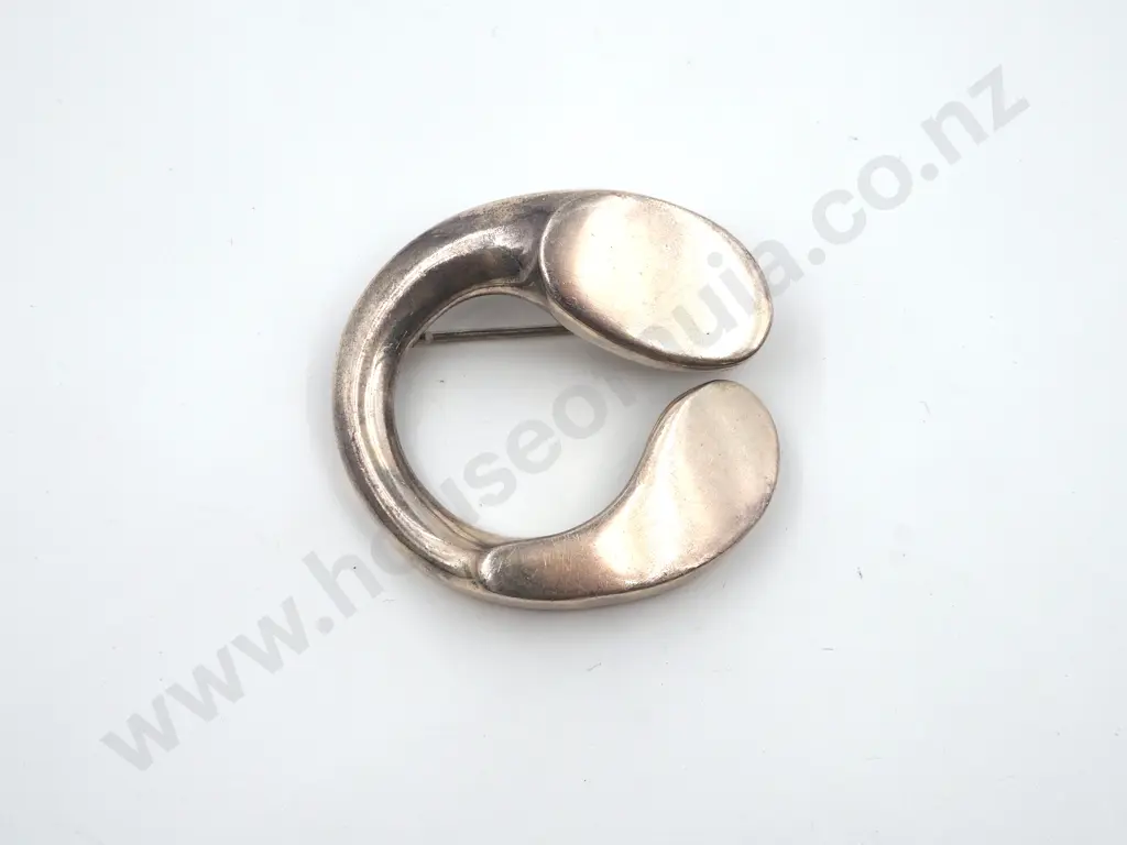 Sterling Silver C Brooch Image 1++