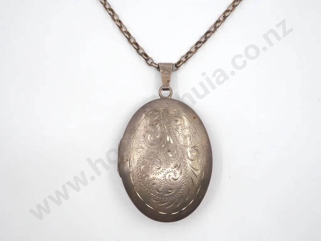 Sterling Silver Locket & Chain Image 1++