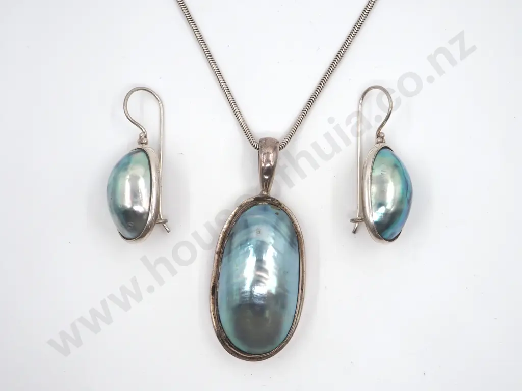 Sterling Silver Large Blue Pearl Pendant & Matching Earrings Image 1++