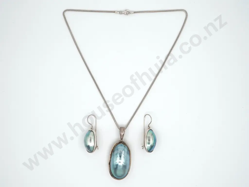 Sterling Silver Large Blue Pearl Pendant & Matching Earrings Image 1++
