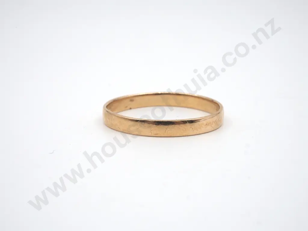 9ct Gold Wedding Band Image 1++