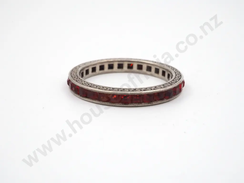 Vintage Sterling Silver Ring w Channel Set Garnets Image 1++