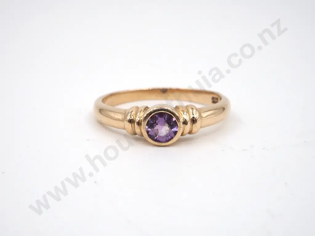 9ct Gold Amethyst Ring Image 1++