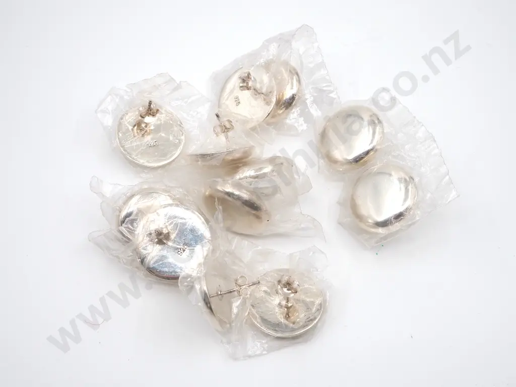 Six Pairs of Sterling Silver Earrings Image 1++