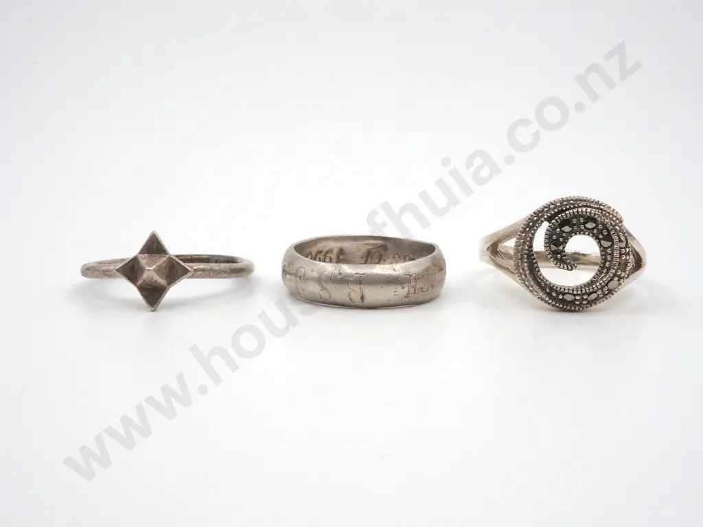 Three Sterling Silver Rings Image 1++
