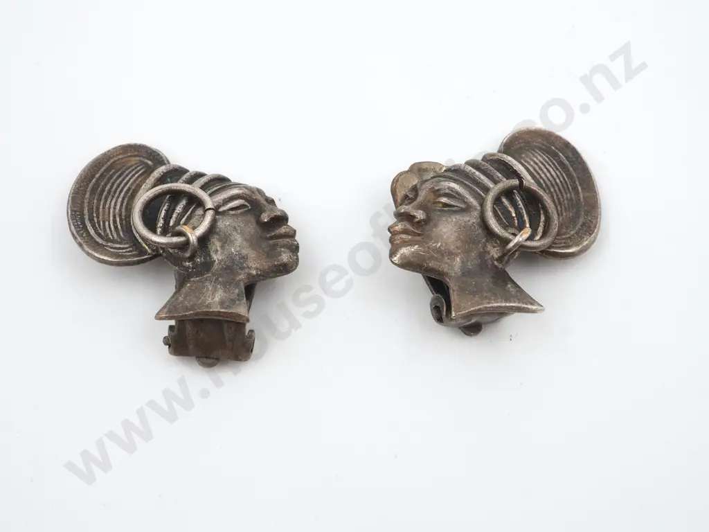 Sterling Silver African Ladies Earrings Image 1++