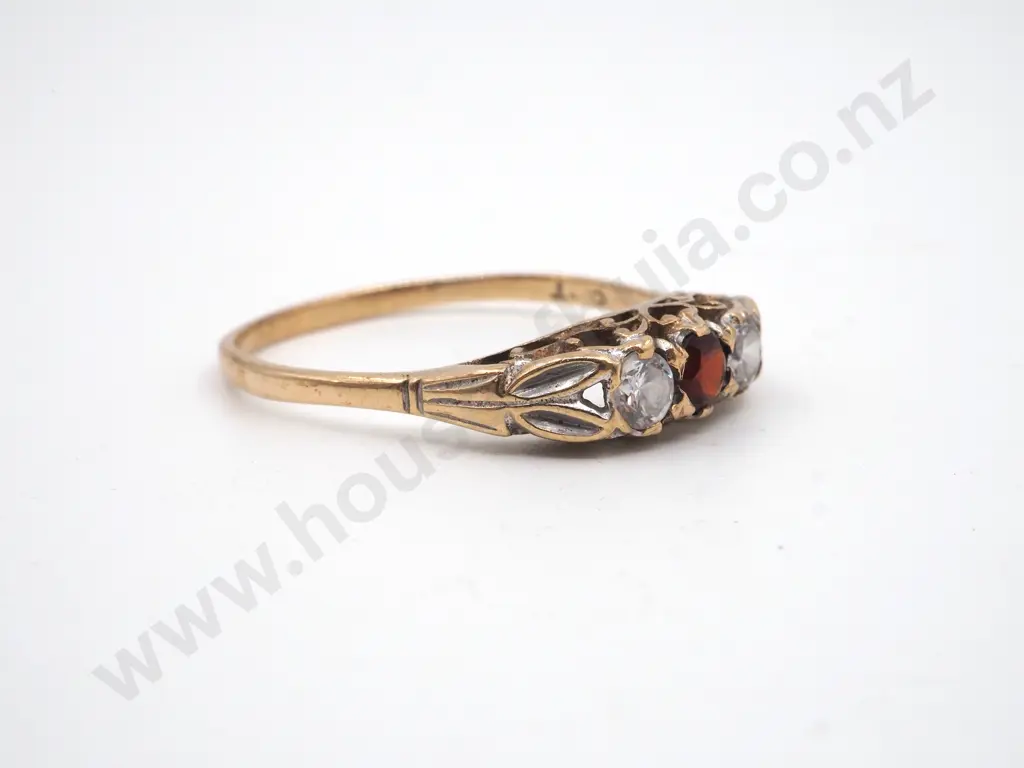9ct Gold Garnet & CZ Ring Image 1++