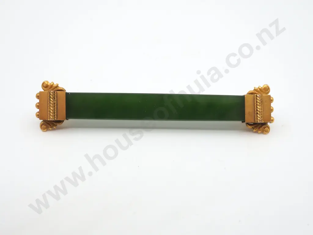 9ct Gold Antique Colonial NZ Greenstone Brooch, Circa 1900 Image 1++