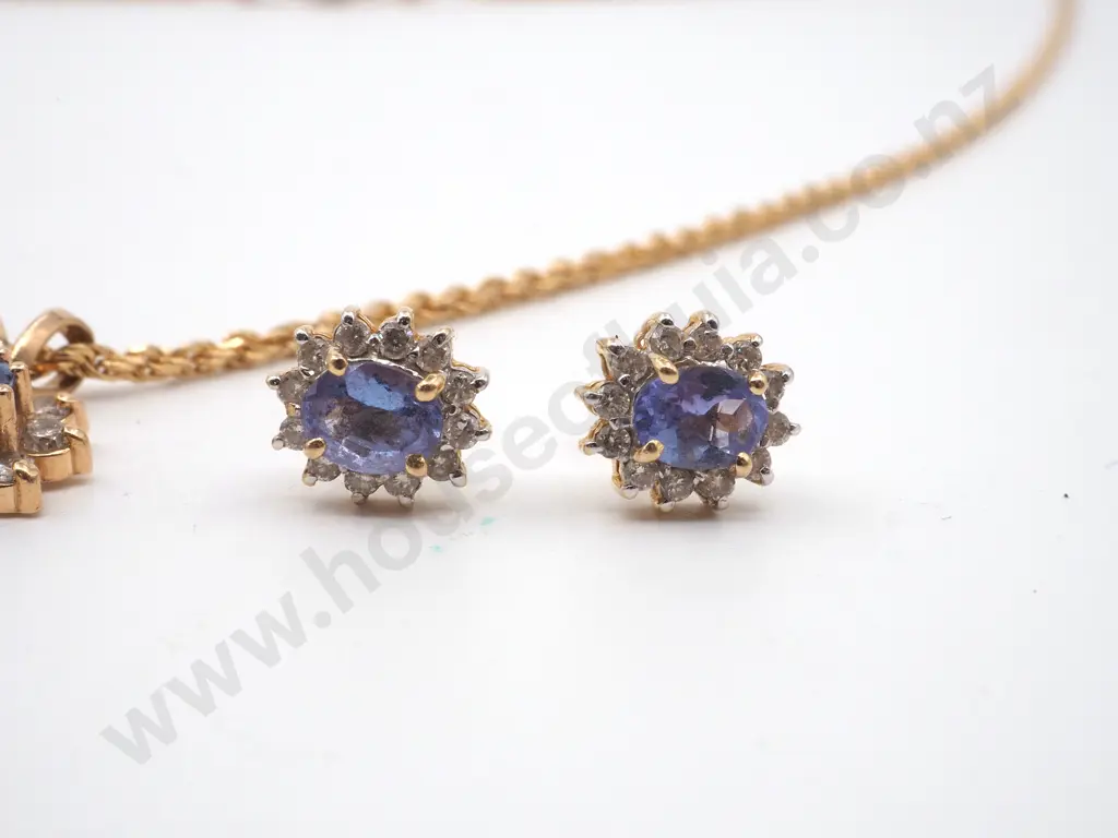 14ct Gold Tanzanite Diamond Necklace & Earring Set Image 1++