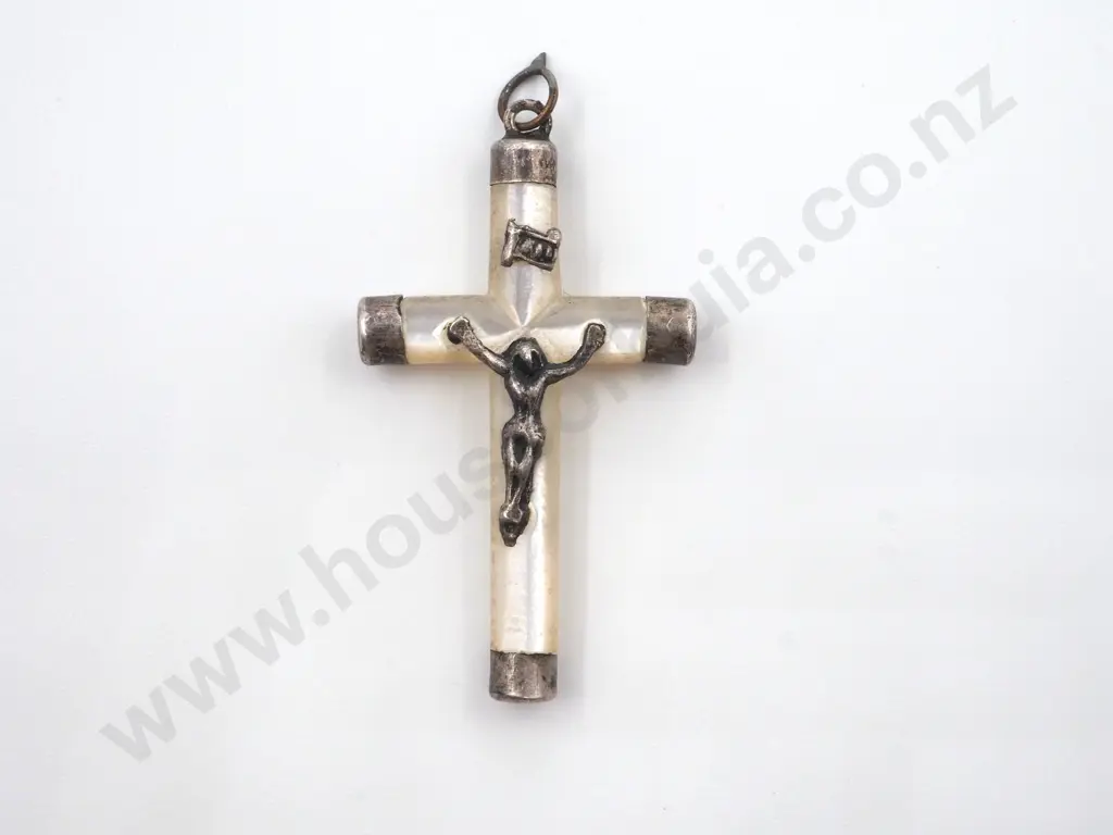 Sterling Silver Mother of Pearl Cross Pendant Image 1++