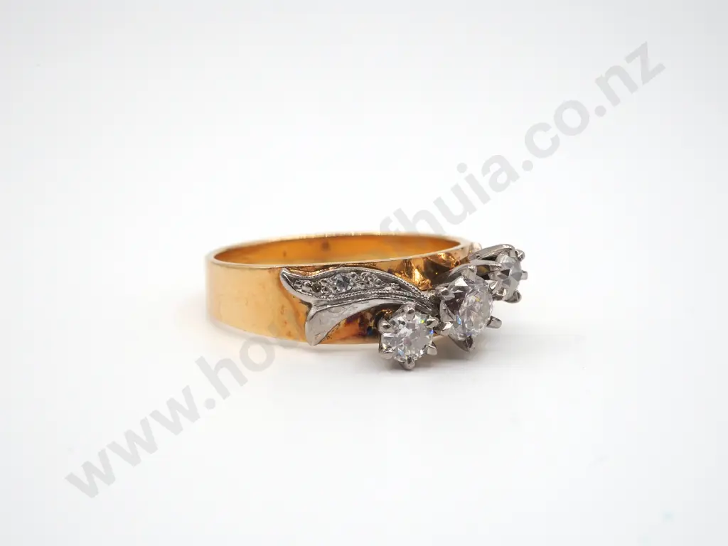 18ct Gold Three Stone Diamond Ring, Valuation $5500 Image 1++