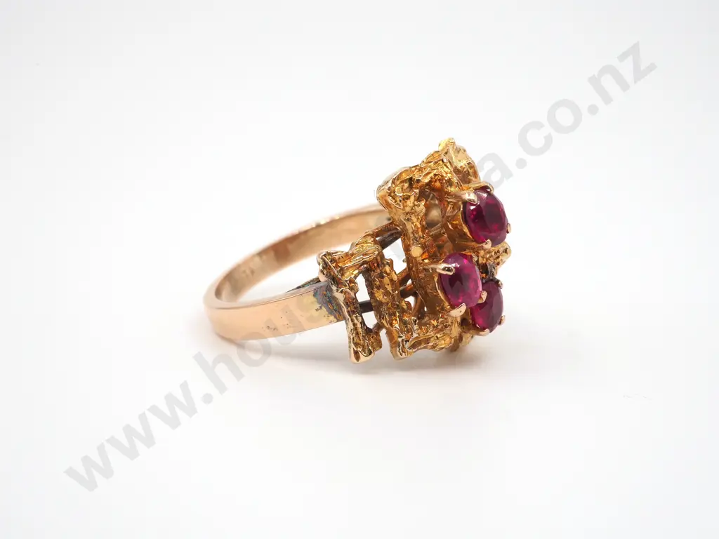18ct Gold Ruby Ring, Valuation Image 1++