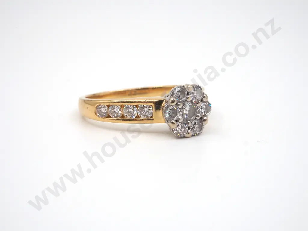 18ct Diamond Ring w Valuation Image 1++