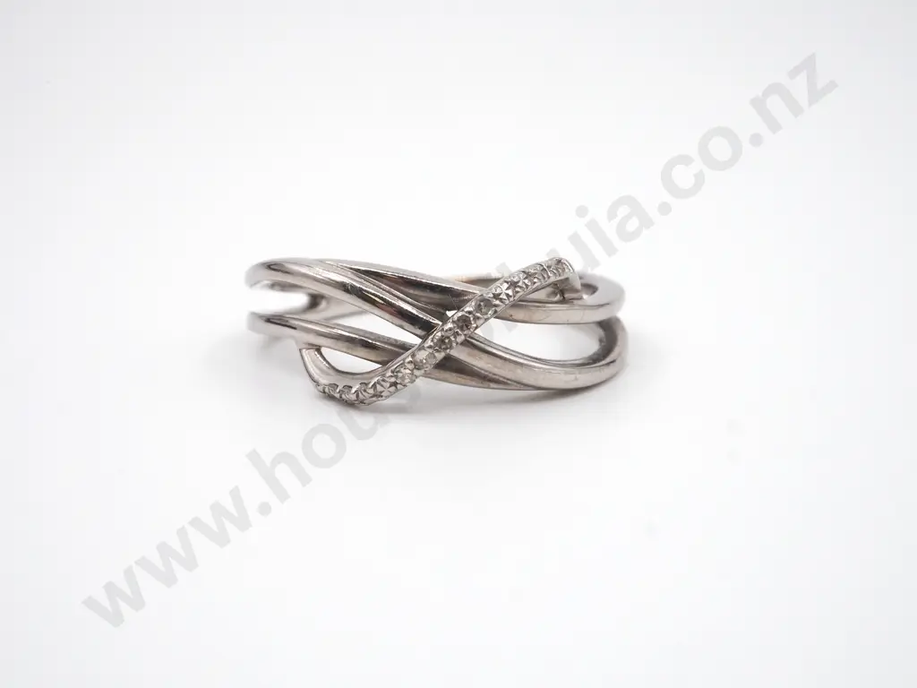 Boxed 9ct White Gold Diamond Crossover Band Ring Image 1++
