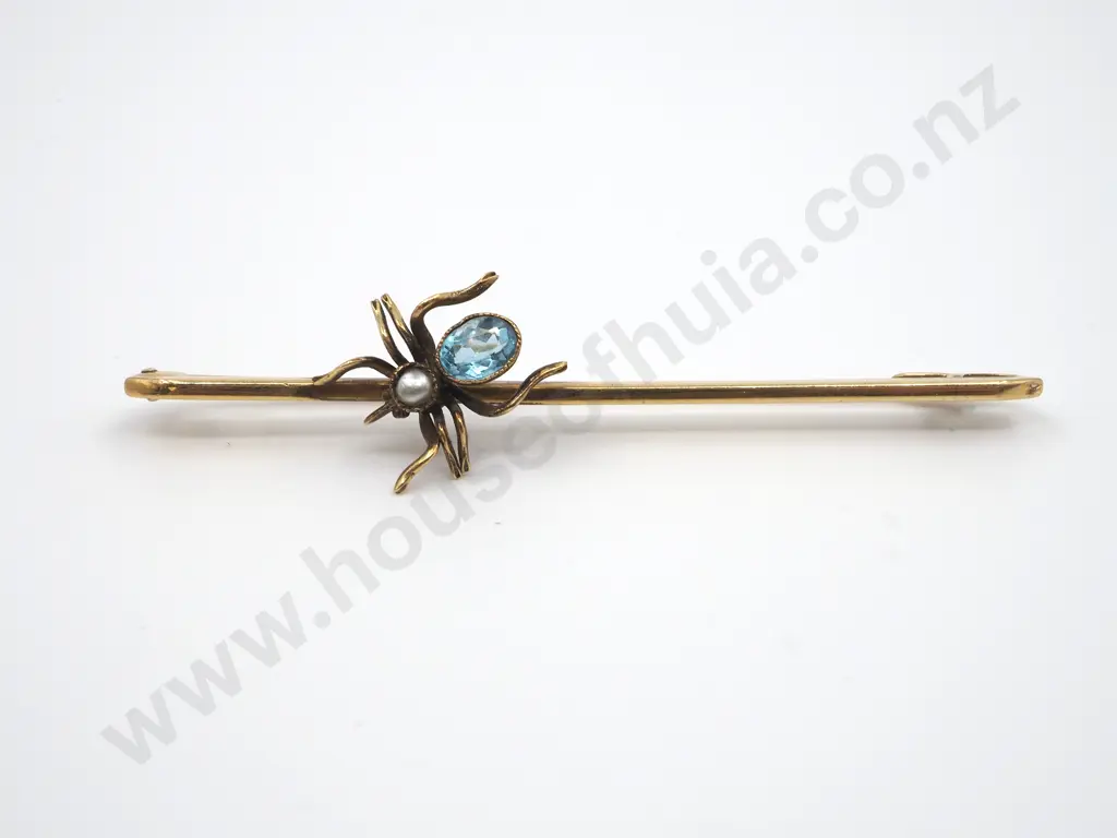 ***15ct Gold Antique Insect Brooch (Possibly Topaz or Aquamarine?) Circa 1930 Image 1++
