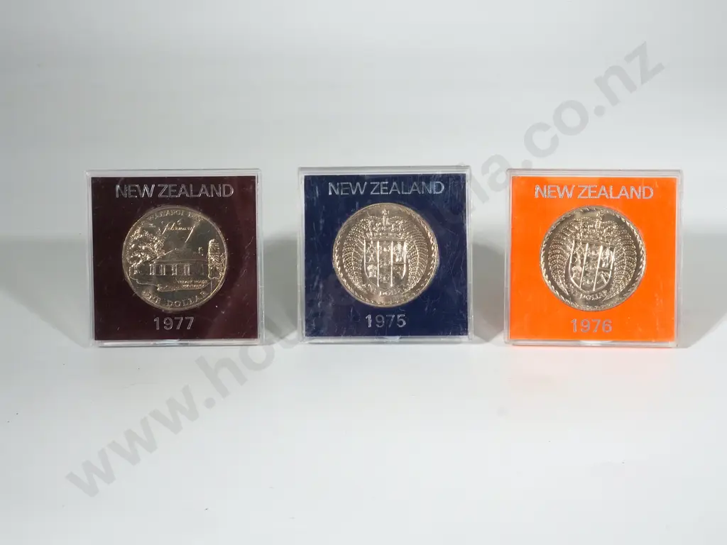 31 Assorted New Zealand UNC One Dollar Coins Image 1++