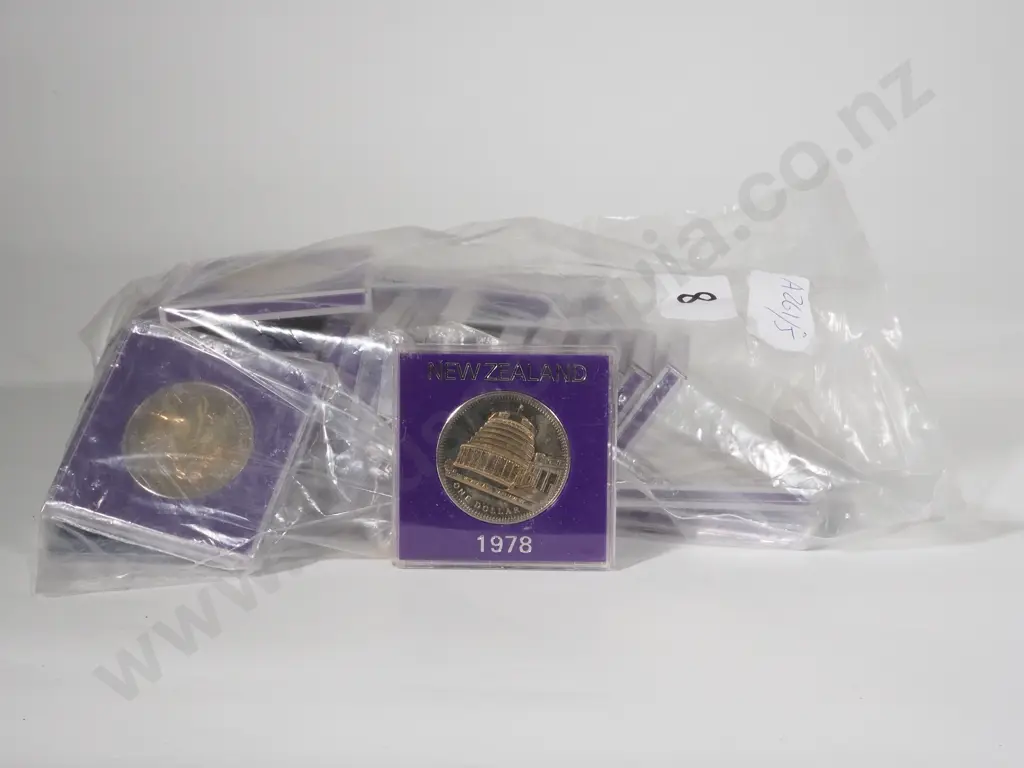 31 Assorted New Zealand UNC One Dollar Coins Image 1++