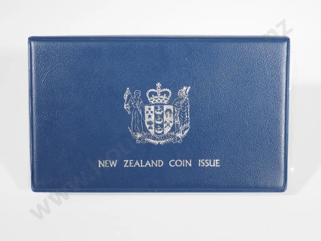 20 New Zealand Wallet Type Proof Sets: Total CV $555 NZD Image 1++