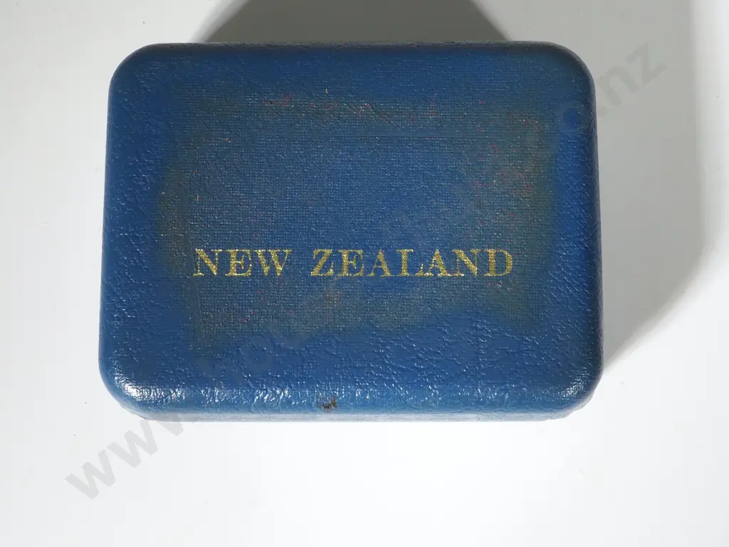 Four New Zealand Cased Proof One Dollar Coins Image 1++