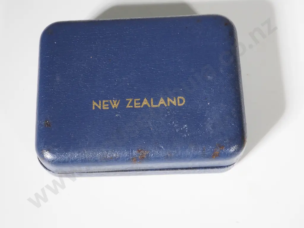 Ten New Zealand 1974 Cased One Dollar Coins: Total CV $550 NZD Image 1++