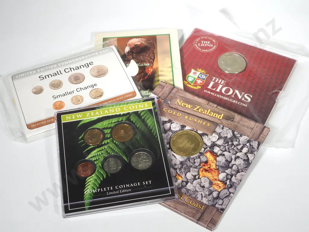Six New Zealand Uncirculated Coin Sets Image 1++