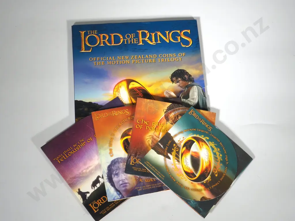 Selection of Six Lord of the Rings Commemorative Coin Sets  Image 1++