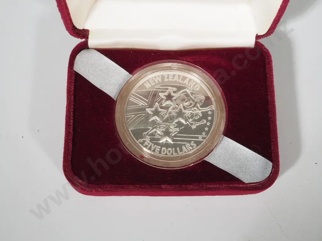 New Zealand 1985 Olympic Commemorative Silver Coin Image 1++