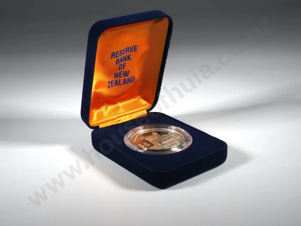 1998 Dunedin Cased $5 Proof Coin Image 1++
