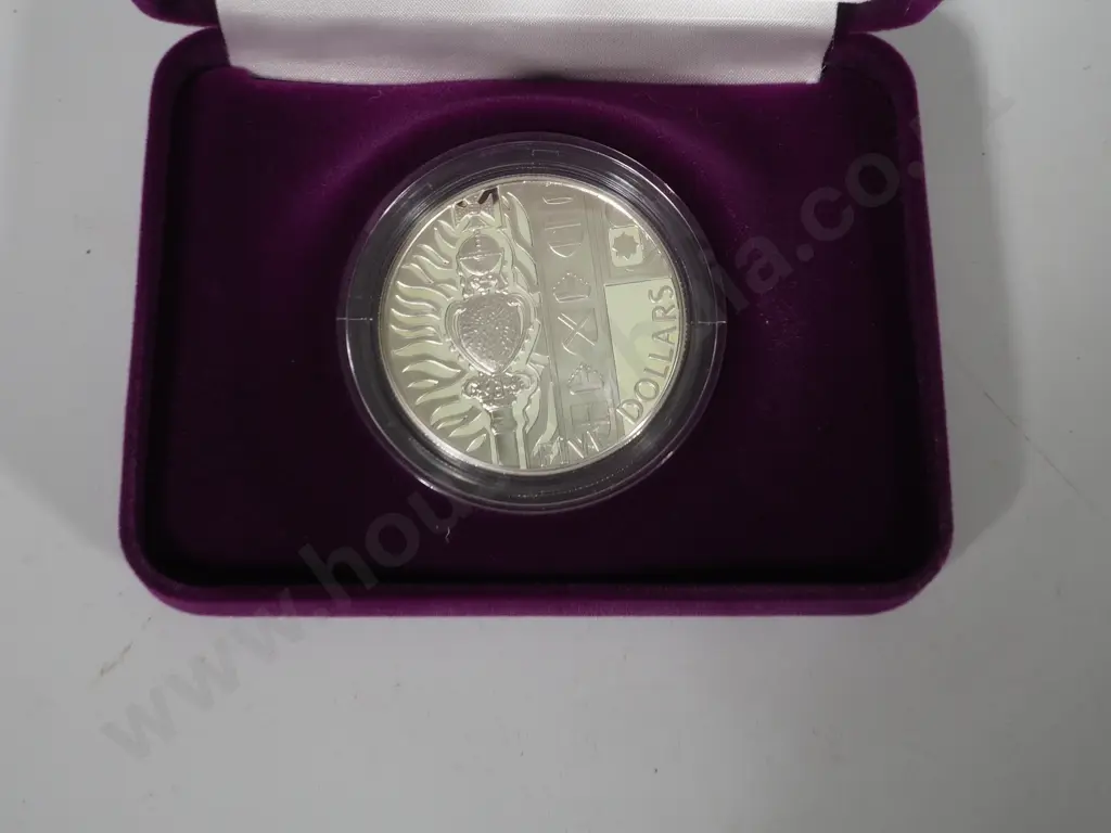 New Zealand 2002 Sterling Silver Five Dollar Golden Jubilee Cased Coin Image 1++