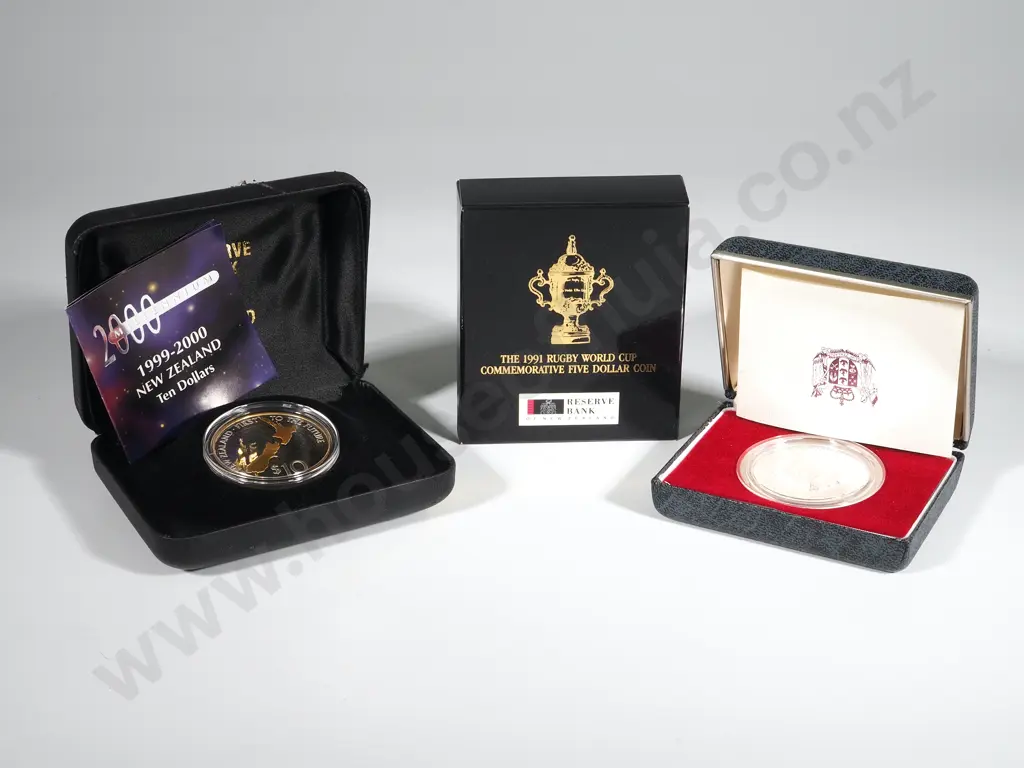 Three New Zealand Cased Silver Proof Coins Image 1++