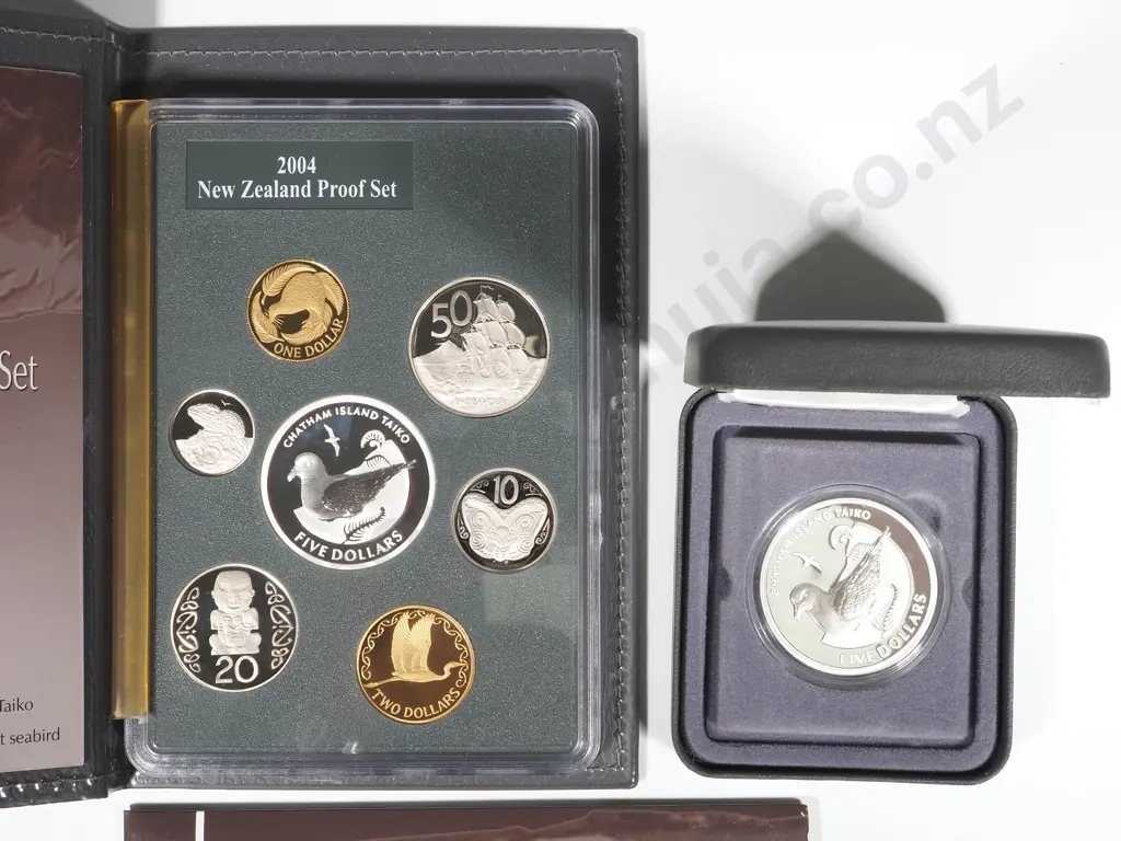 New Zealand 2004 Taiko Proof Set, UNC Set, and Proof $5: Total CV $370 NZD Image 1++