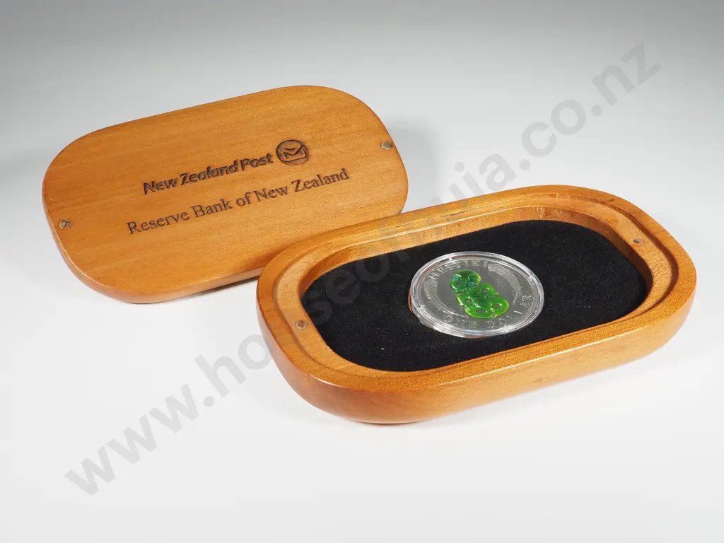 2010 New Zealand Cased Silver Proof Dollars: Maori Art Heitiki Image 1++