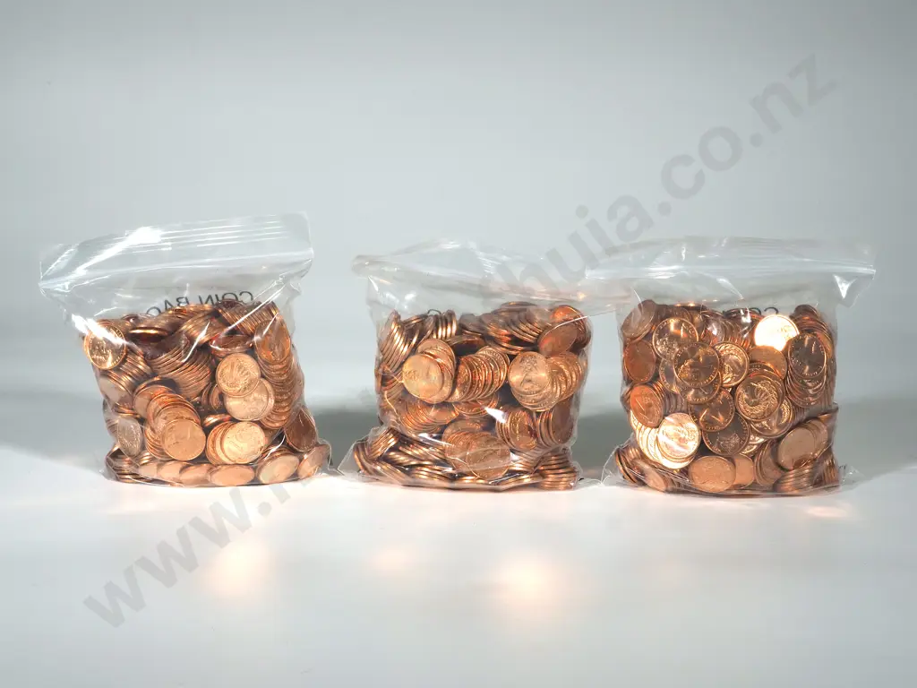 1485 (approx) New Zealand 1978 One Cent Coins UNC. Total CV $2970 Image 1++