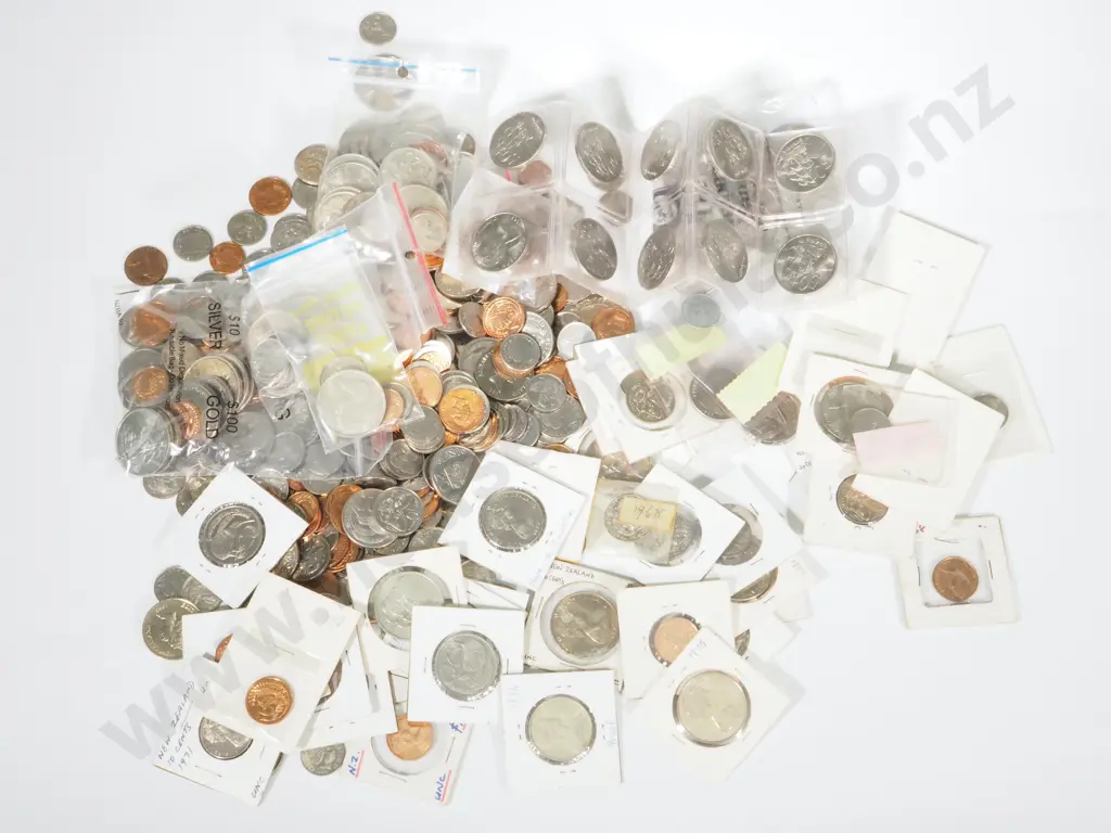 Mixed Lot of New Zealand 1967 - 99 One Cent - 50 Cents Loose UNC Coins, Probably mostly from Sets, Some with Blemish Set Image 1++