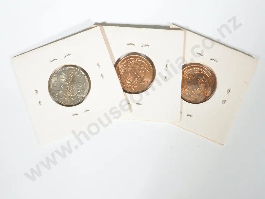 1967 ‘Bahamas Mule’ two cents, almost uncirculated, estimated C.V. $100 & Examples of Each Coin Struck Correctly Image 1++