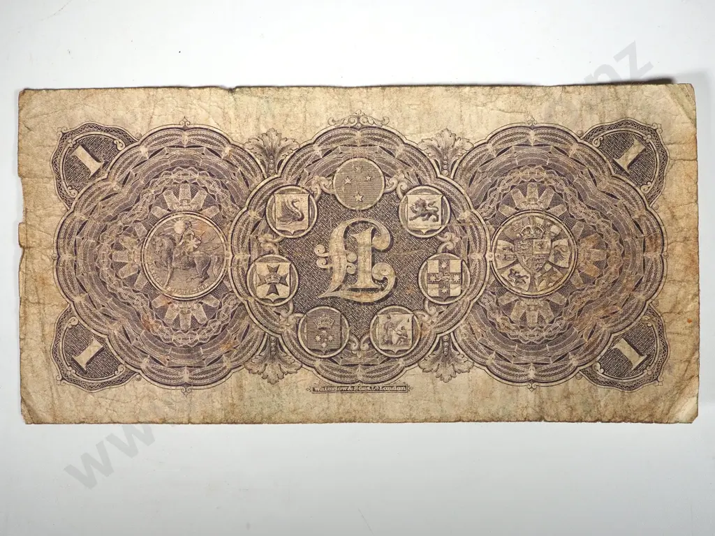 The Union Bank of Australia: New Zealand One Pound Bank Note 1923 Image 1++