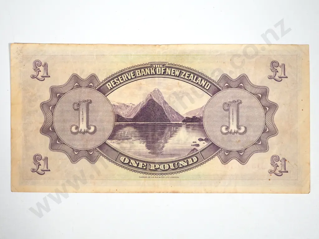Reserve Bank of New Zealand one pound, 1934      Image 1++