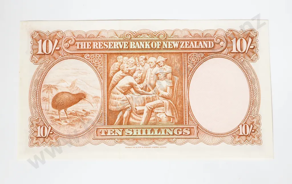 New Zealand AUNC 10 Shilling Fleming Last Prefix Banknote Image 1++