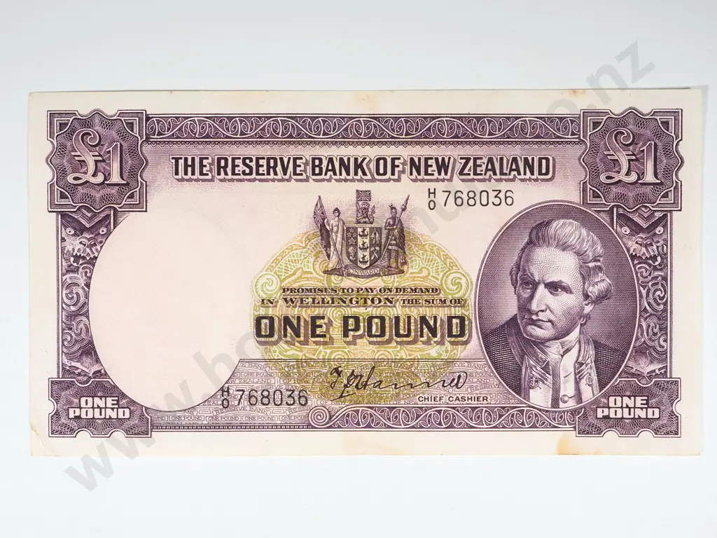 New Zealand EF One Pound Hanna Banknote Image 1++