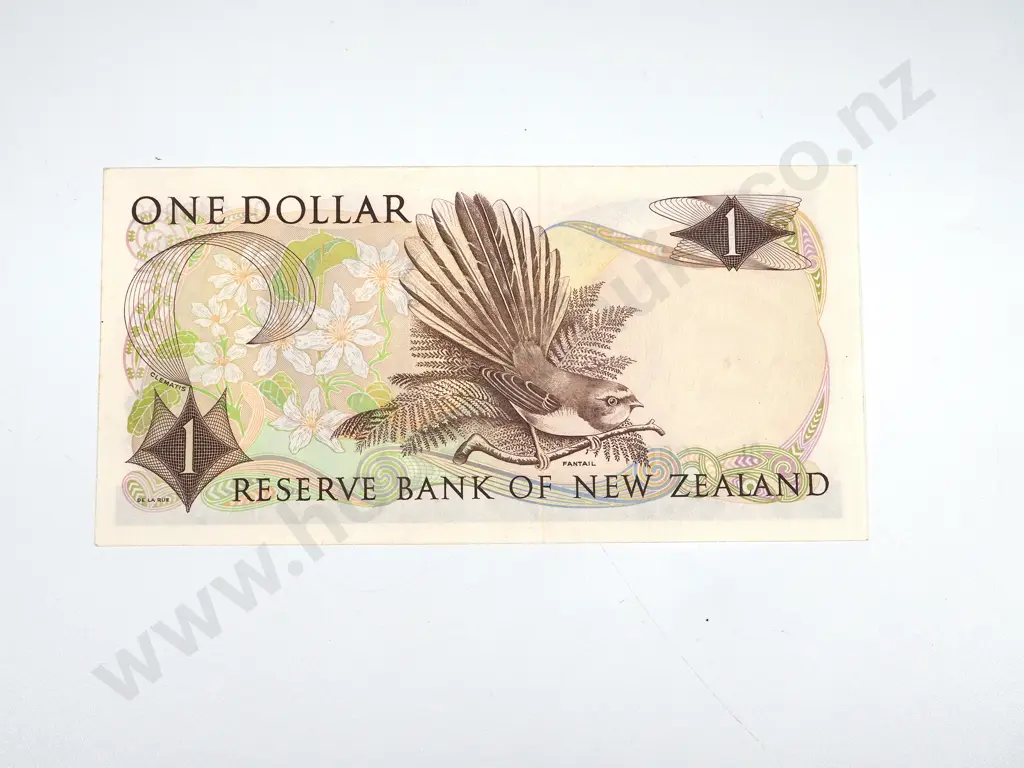 New Zealand UNC Fleming One Dollar Note Image 1++