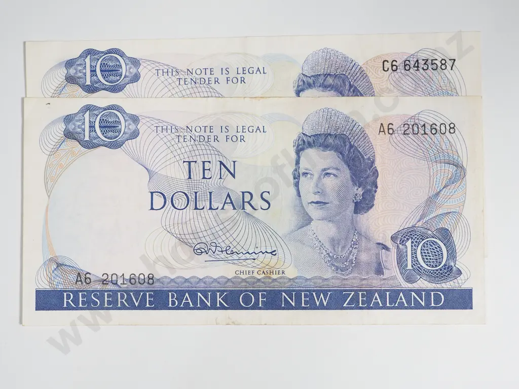 Two New Zealand $10 Fleming Banknotes: One VF & One EF Image 1++