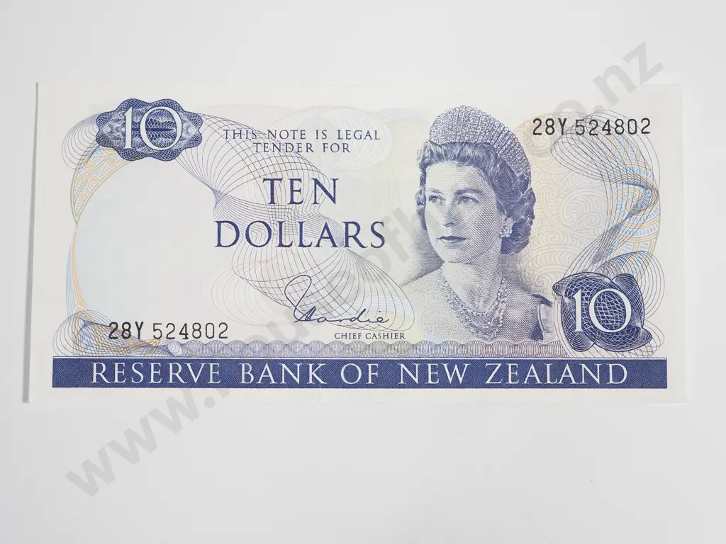 New Zealand AUNC $10 Hardie Banknote Image 1++