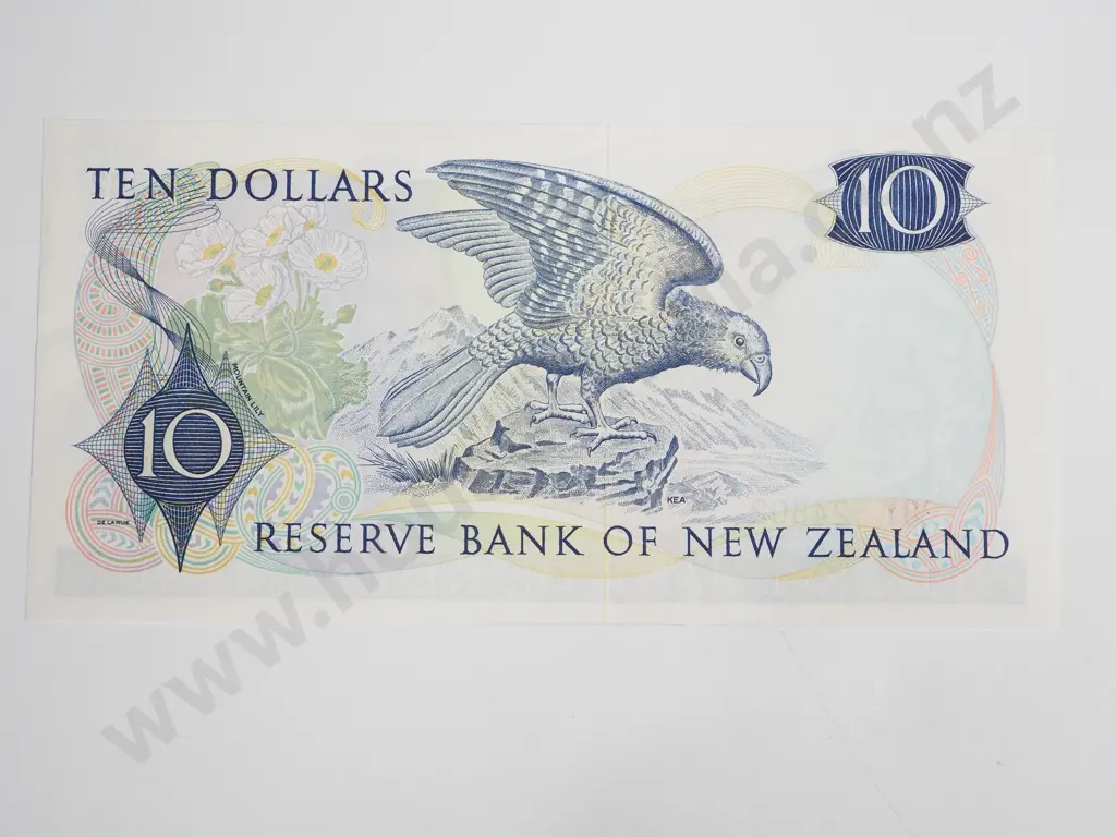 New Zealand AUNC $10 Hardie Banknote Image 1++
